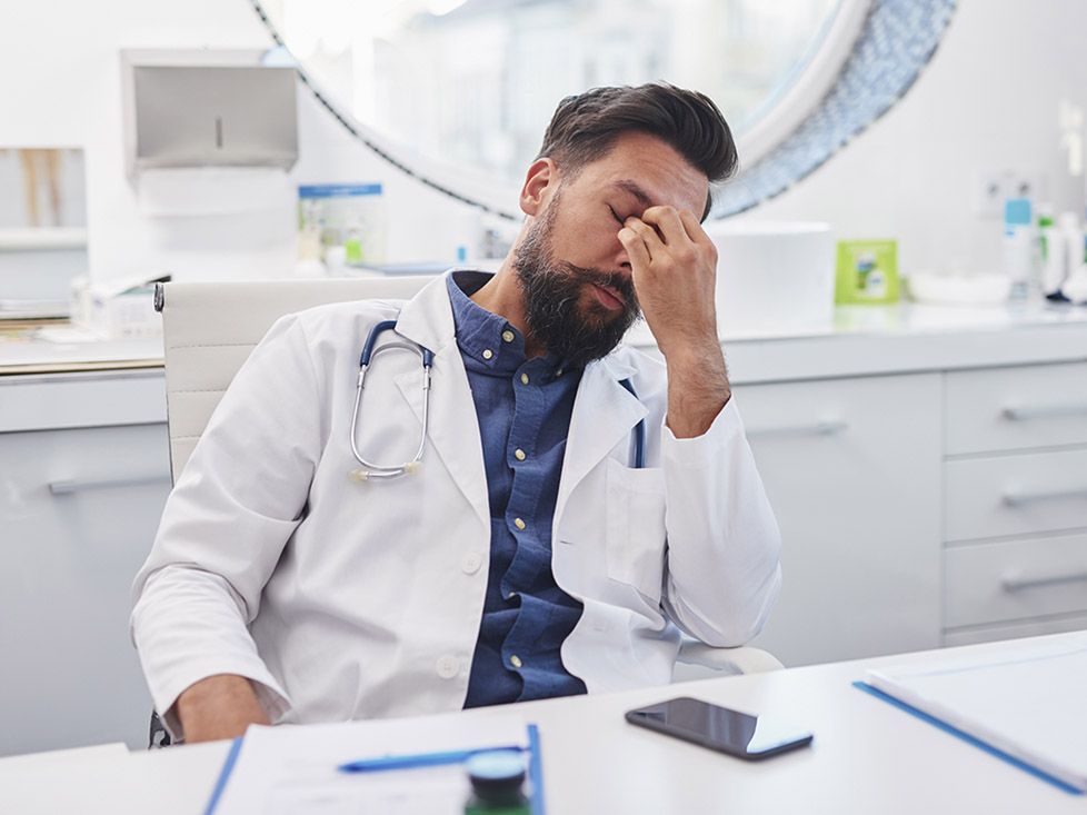 Jornada laboral de un médico de 48h semanales