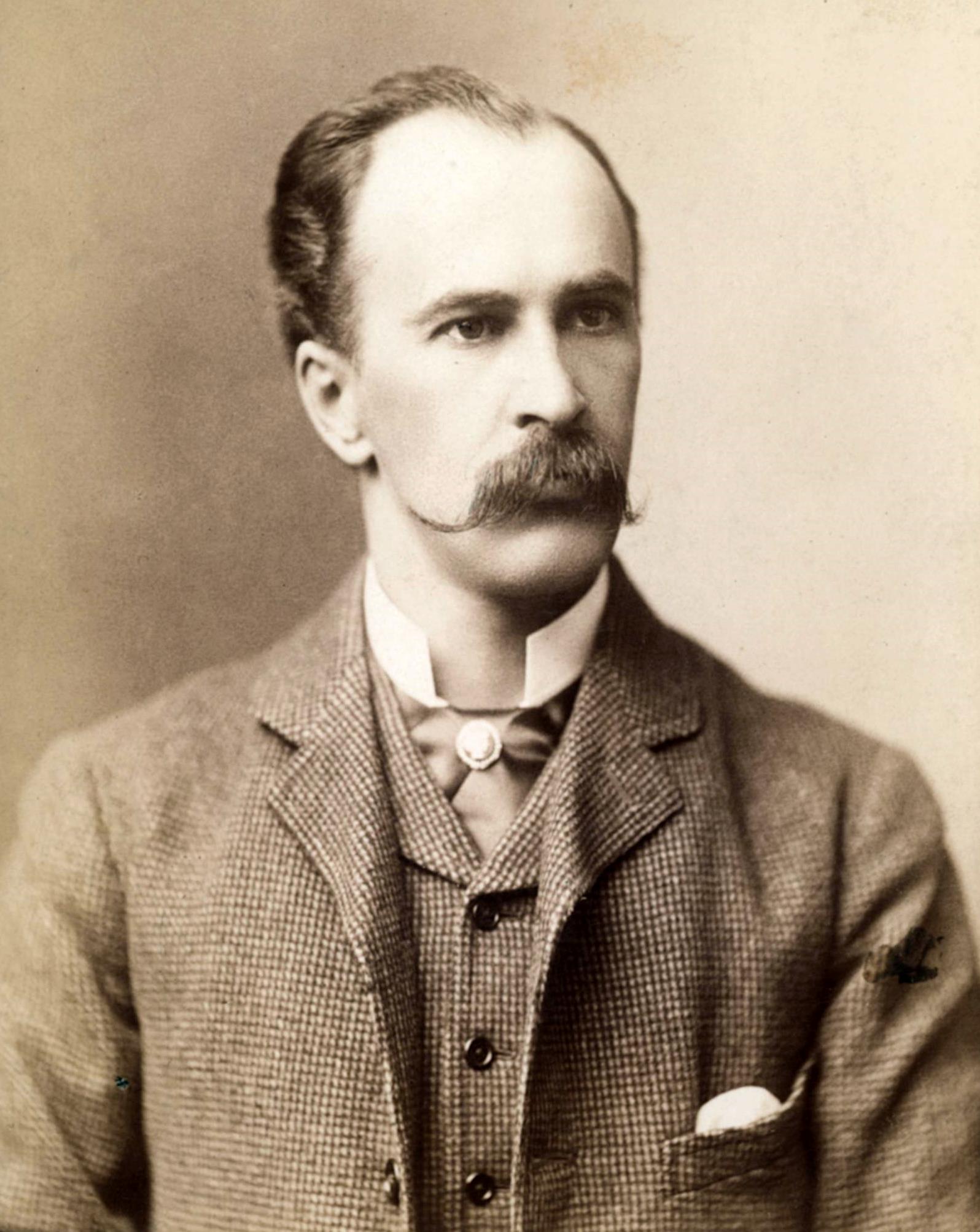 William Osler, impulsor de la residencia médica en Johns Hopkins (1889)