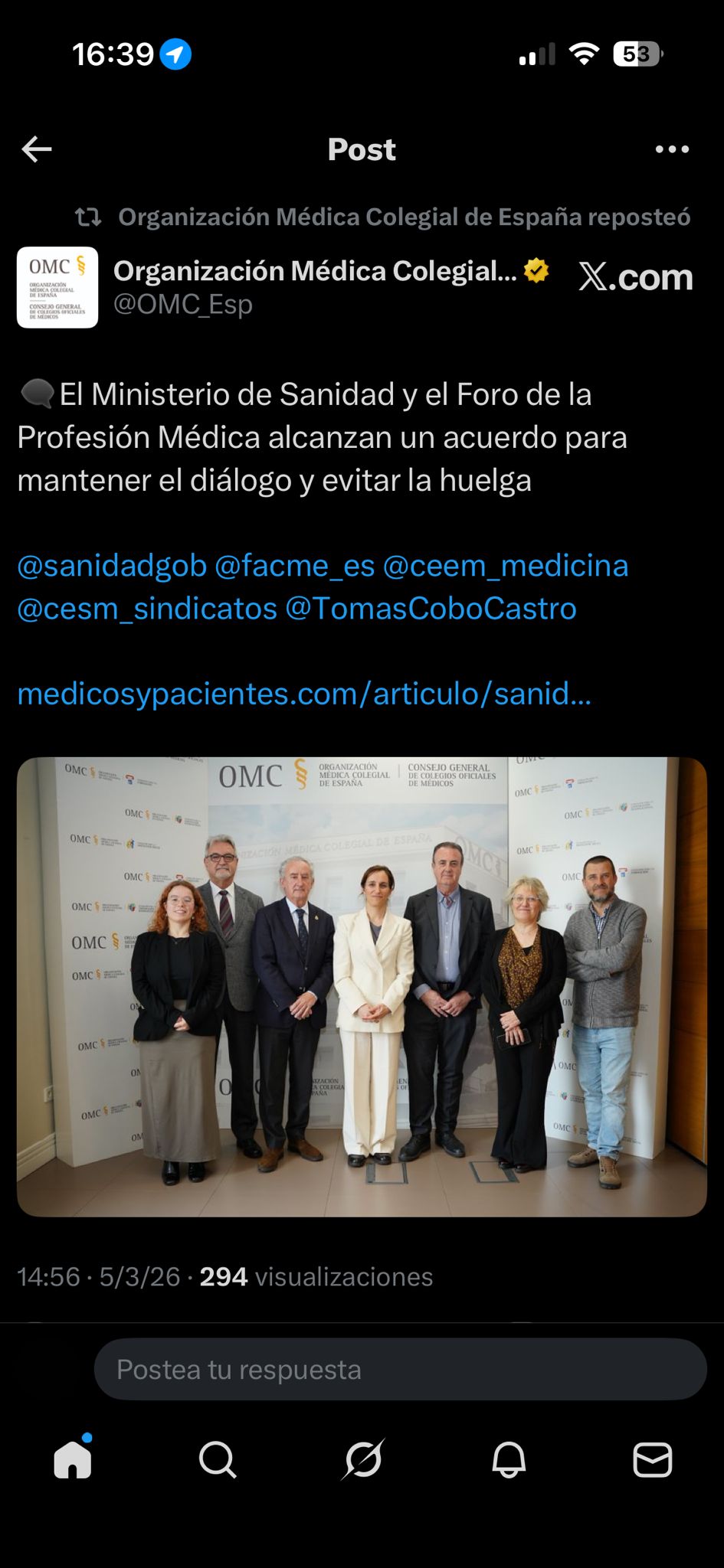 Representantes del Foro de la Profesión Médica y del Ministerio de Sanidad tras el acuerdo para continuar el diálogo sobre el Estatuto Marco